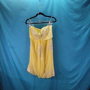 Nicole Miller Yellow Silk Chiffon Dress With Embroidered Floral Design Size 12 S